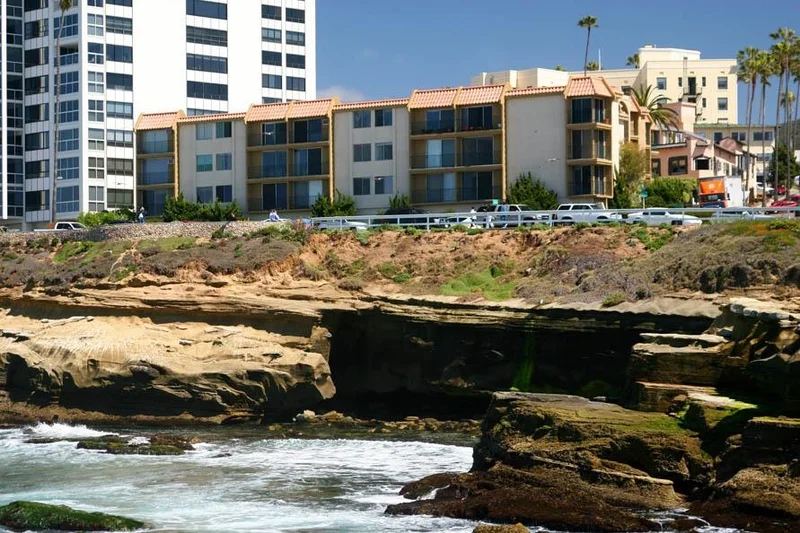 909 Coast Blvd. #18, La Jolla, CA 92037