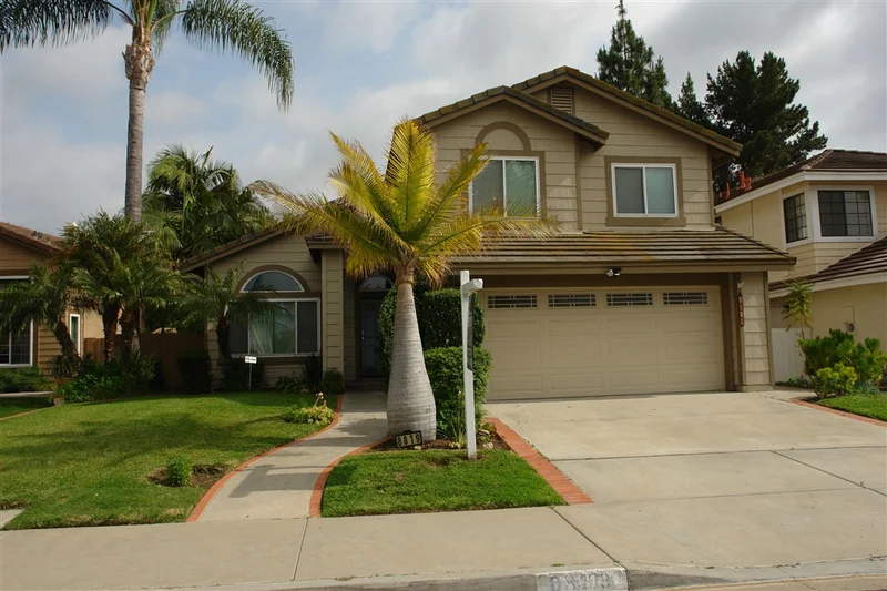 8819 Greenberg Ln, San Diego, CA 92129
