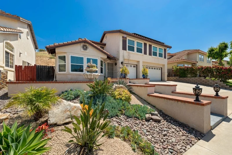 10085 Vista Parque, Lakeside, CA 92040
