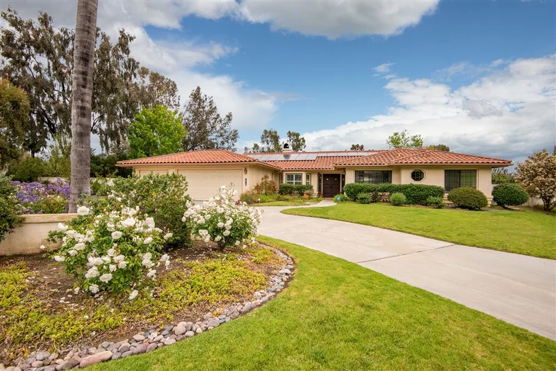1019 Summer Holly Lane, Encinitas, CA 92024