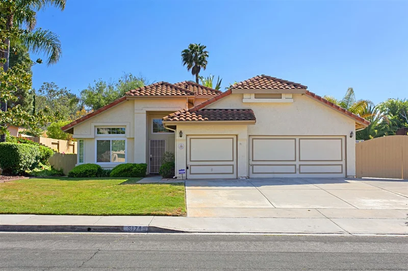 5174 Alamosa Park Dr, Oceanside, CA 92057