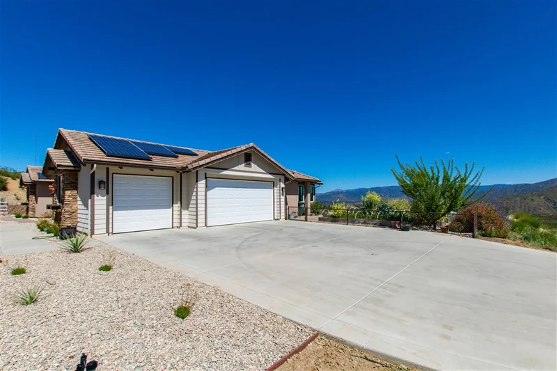 22927 Stokes Road, Ramona, CA 92065