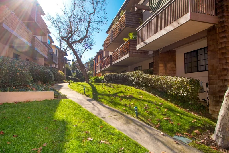8860 Villa La Jolla #317, La Jolla, CA 92037