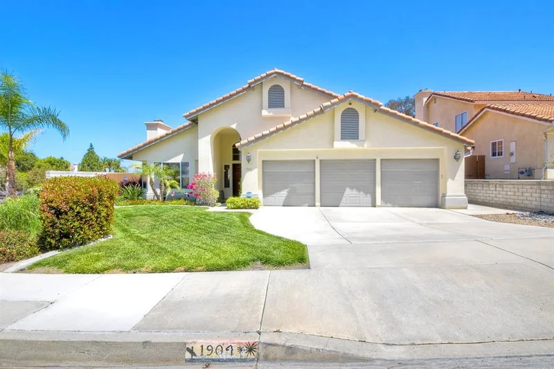 1904 Sagewood, Oceanside, CA 92056