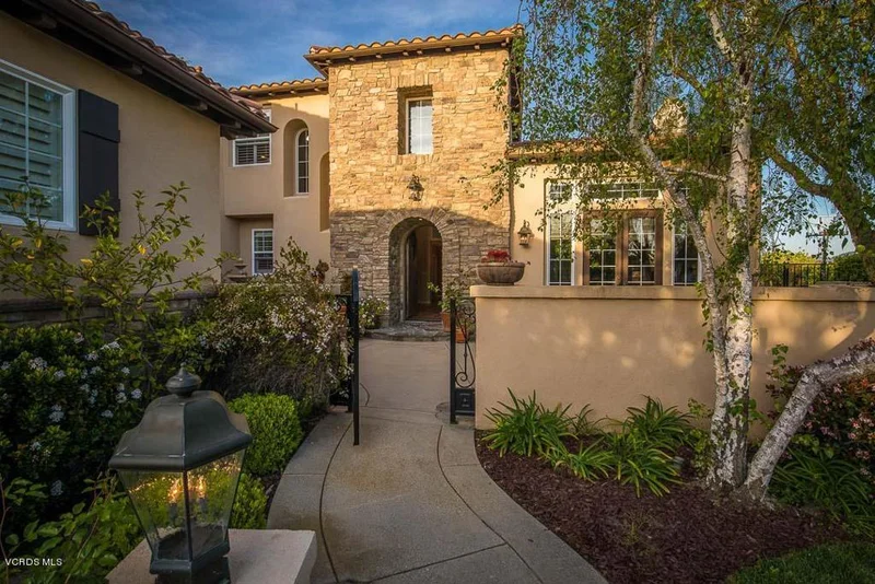 1022 Via Candella, Thousand Oaks, CA 91320