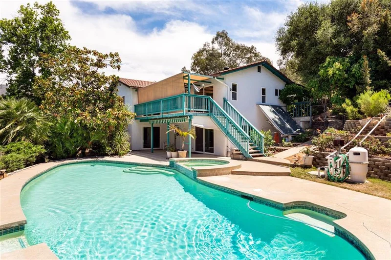 631 Hardell Lane, Vista, CA 92084