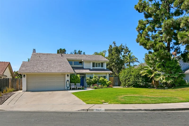 7927 Arbusto Ct, Carlsbad, CA 92009