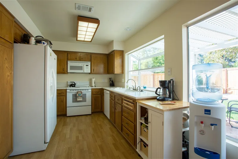 622 Woodside Place, Escondido, CA 92026