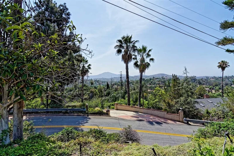 4536 Panorama Drive, La Mesa, CA 91941