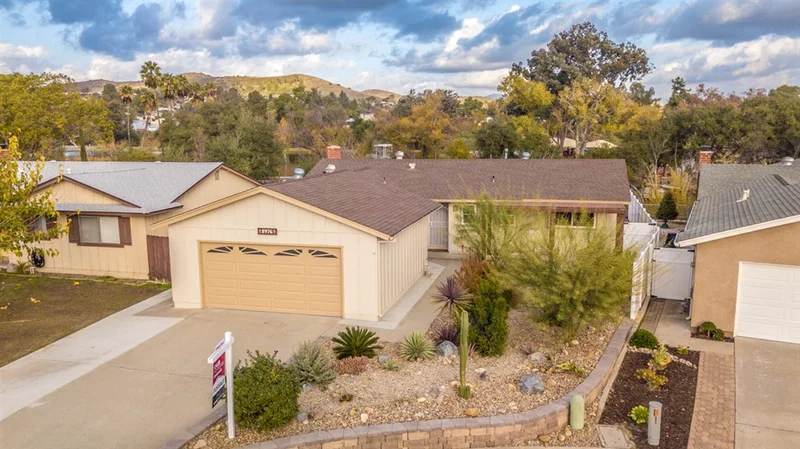 8976 New Seabury Dr, Santee, CA 92071