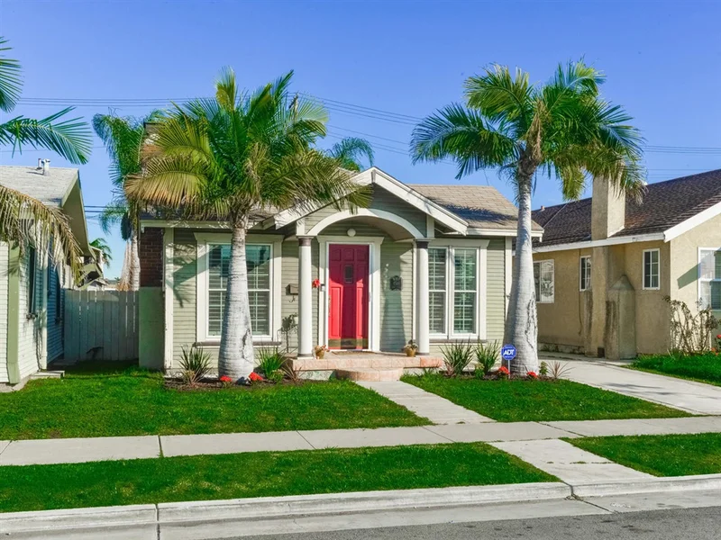 4581 Iowa St, San Diego, CA 92116