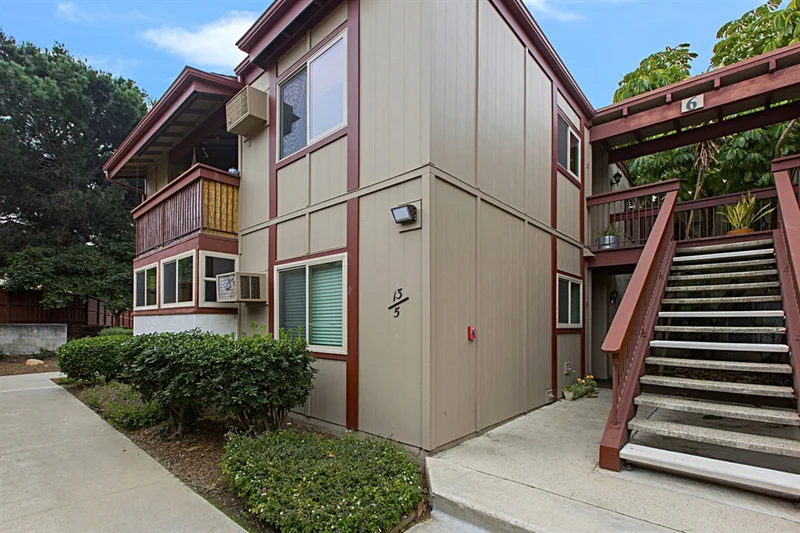 5523 Adobe Falls Rd #13, San Diego, CA 92120