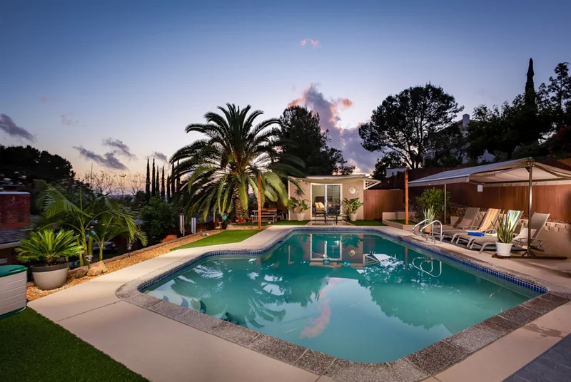 10040 Estrella Drive, La Mesa, CA 91941