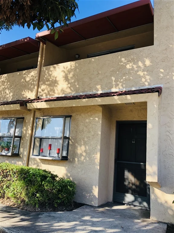 4560 Twain Ave #4, San Diego, CA 92120