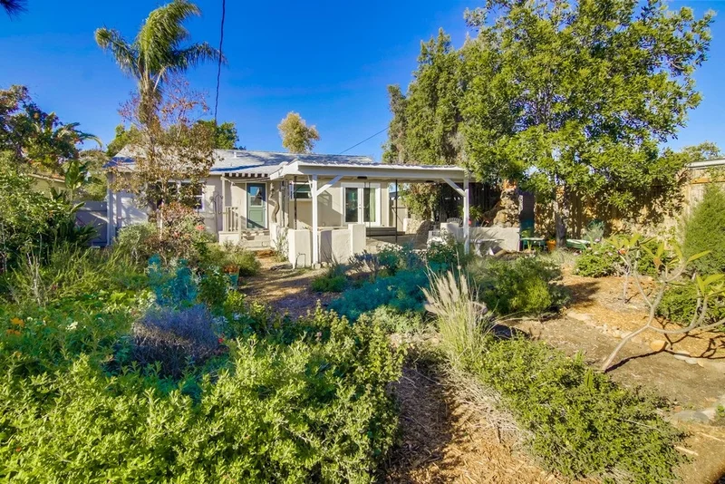 8761 Washington Ave, La Mesa, CA 91942