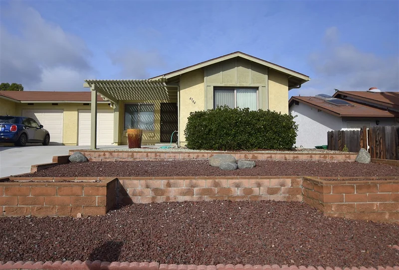 4544 Royal Oak Dr, Oceanside, CA 92056