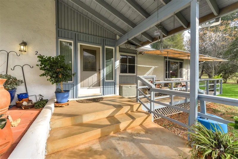22466 Little Klondike Rd, Ramona, CA 92065