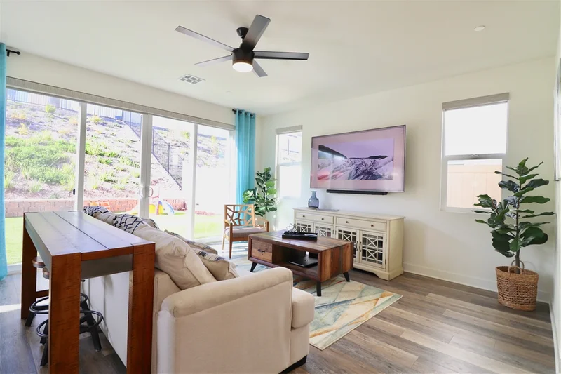 8918 Trailridge Dr, Santee, CA 92071