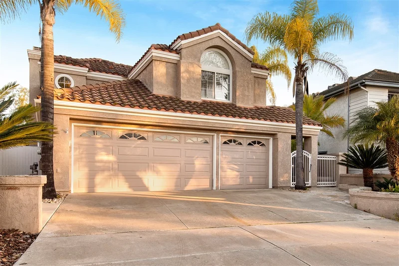 11611 Lugar Playa Catalina, San Diego, CA 92124