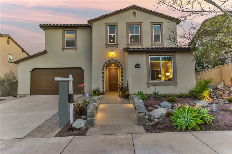 8489 Warden Lane, San Diego, CA 92127
