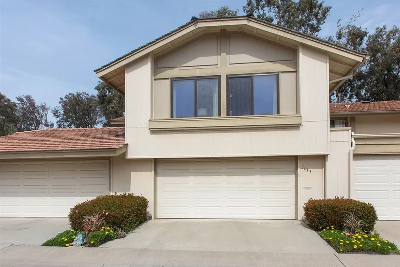5443 Oakleaf Point, San Diego, CA 92124