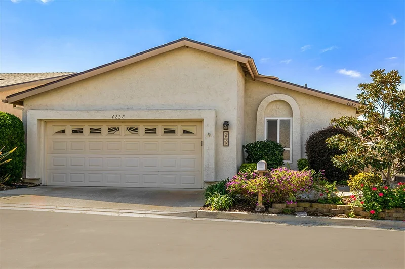 4237 Moonlight Ln, Oceanside, CA 92056