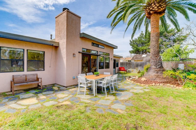 4527 Onondaga Ave, San Diego, CA 92117