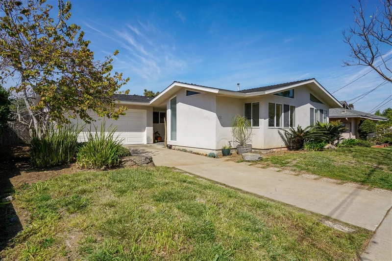 4342 Taos Dr., San Diego, CA 92117