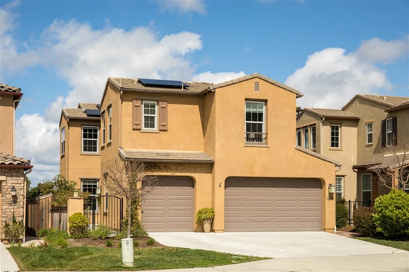 1049 Breakaway Dr, Oceanside, CA 92057