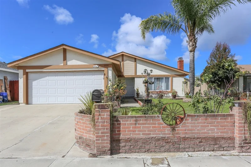 11214 Camarosa Circle, San Diego, CA 92126