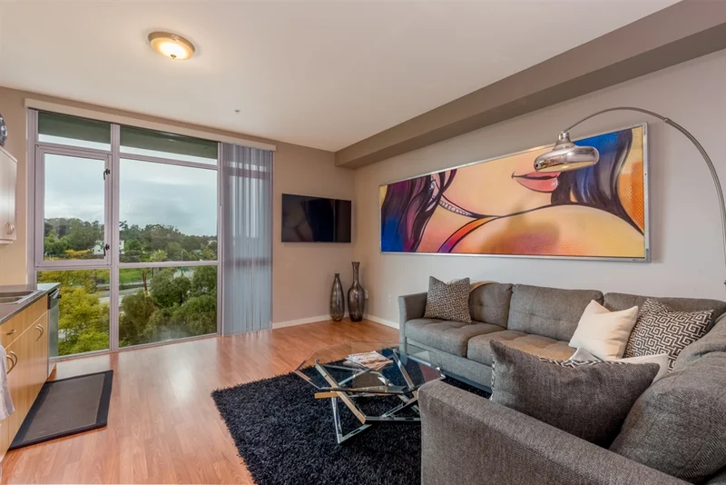 889 Date St #420, San Diego, CA 92101