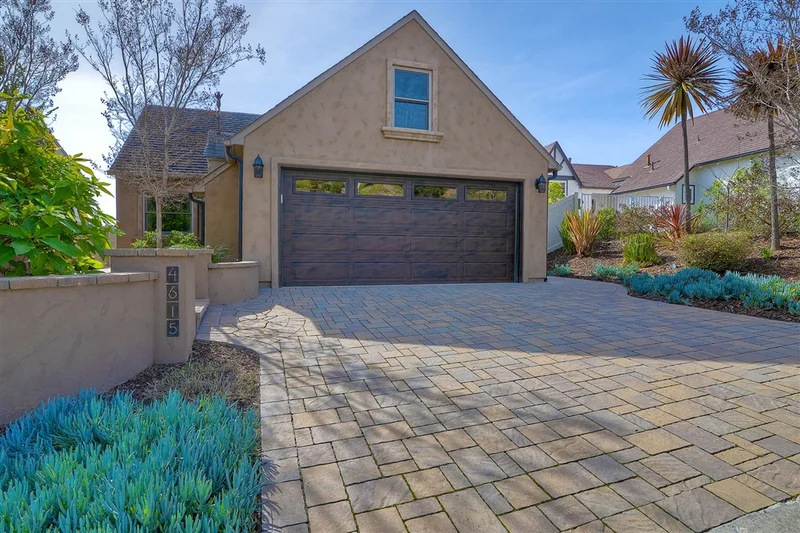 4615 Buckingham Lane, Carlsbad, CA 92010