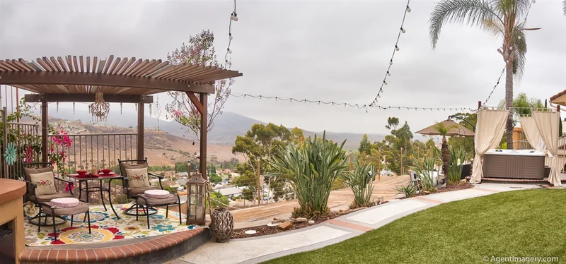 10465 Miracle Waters Ct, Spring Valley, CA 91977