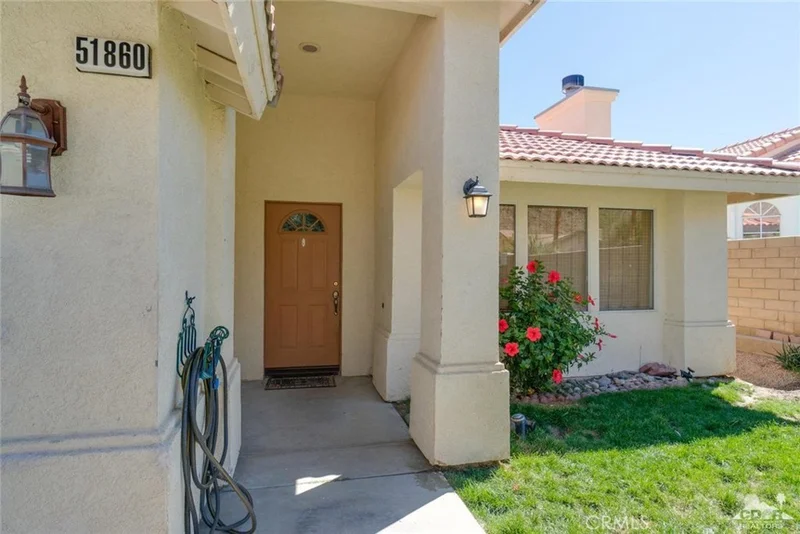 51860 Avenida Madero, La Quinta, CA 92253