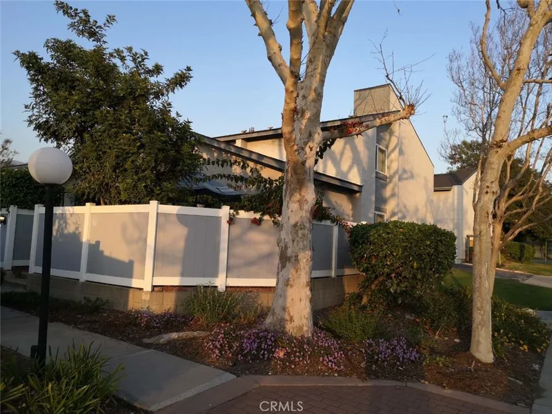 900 Sierra Madre #7, Azusa, CA 91702
