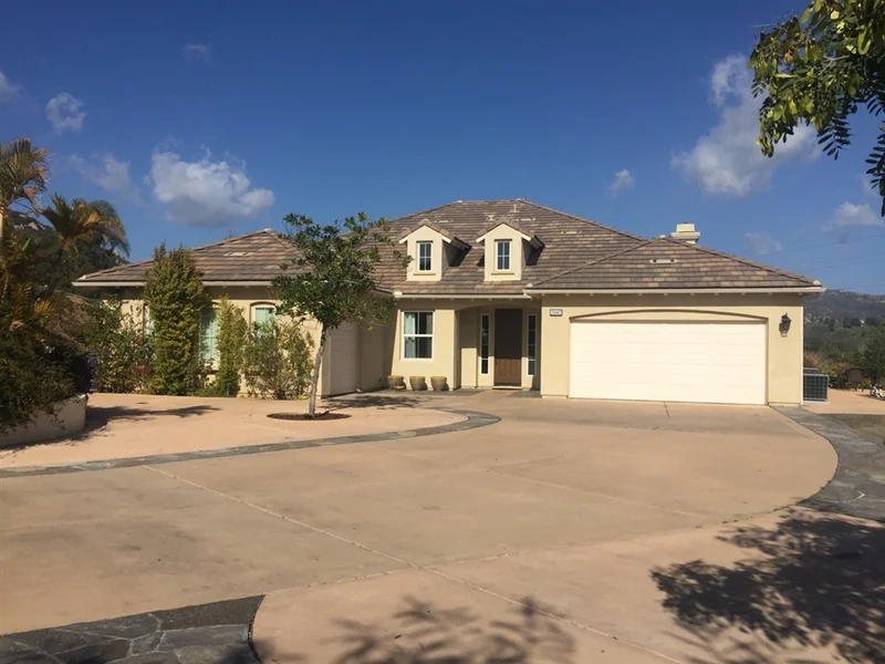 25642 Rue De Lac, Escondido, CA 92026