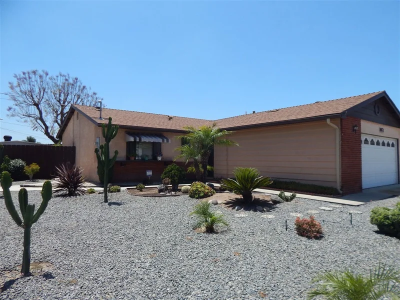 8871 Leigh Ave, Spring Valley, CA 91977