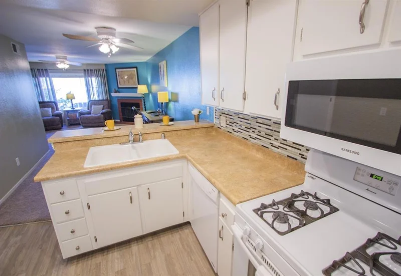 10222 Norma Gardens Dr #4, Santee, CA 92071