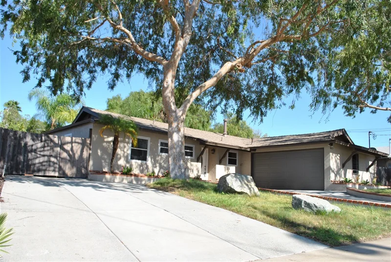 8613 Big Rock Rd, Santee, CA 92071