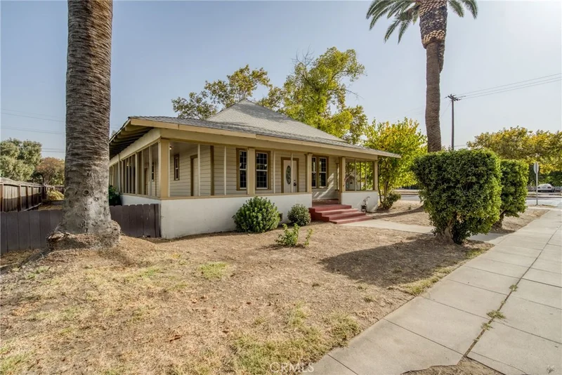 125 I, Madera, CA 93637