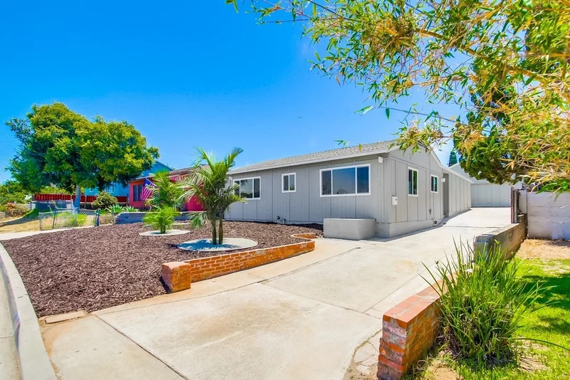 5615 Winchester St, San Diego, CA 92139