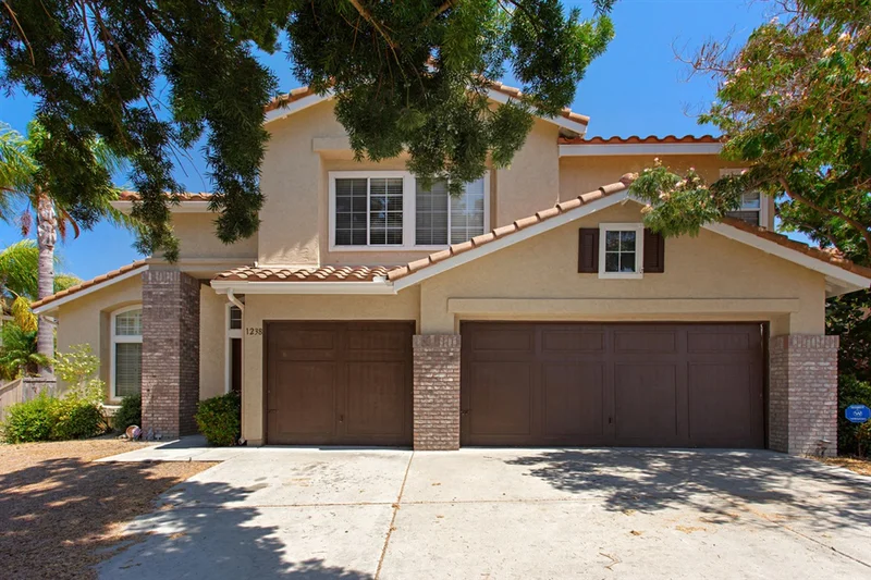 1238 Sunglow Dr, Oceanside, CA 92056