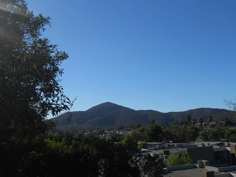 8808 Lake Ashmere, San Diego, CA 92119