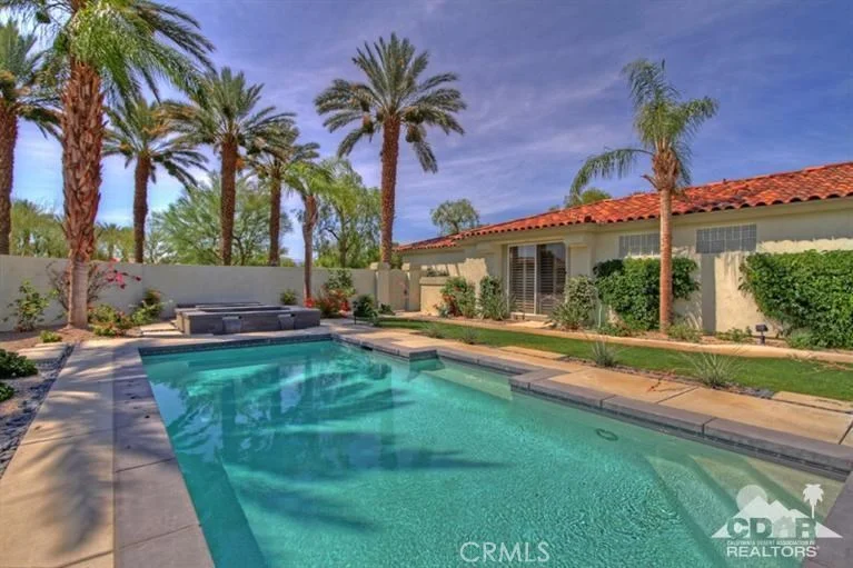 560 Red Arrow Trail, Palm Desert, CA 92211
