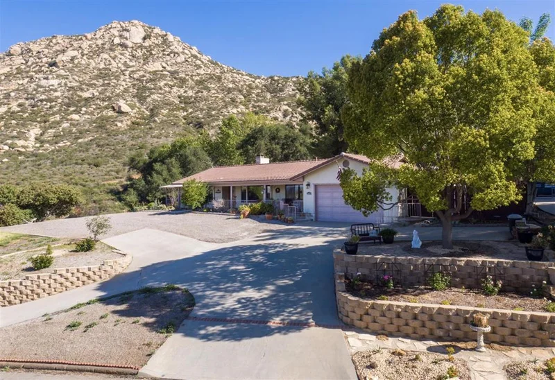 25608 Bellemore Drive, Ramona, CA 92065
