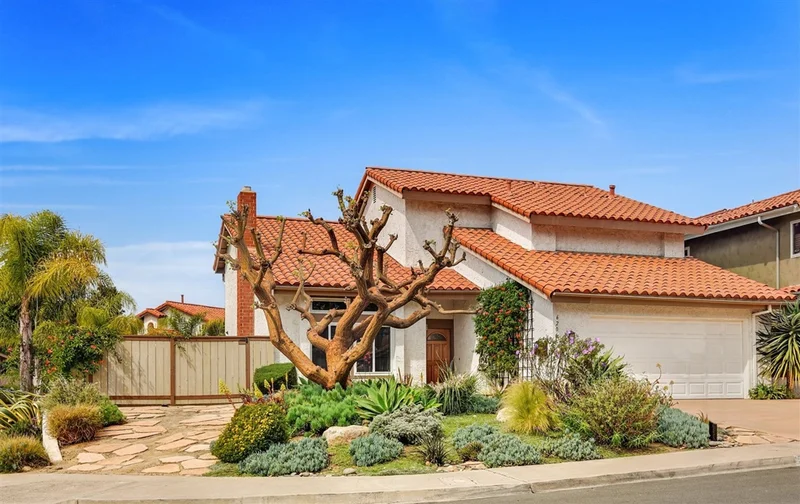 6206 Lakewood St, San Diego, CA 92122
