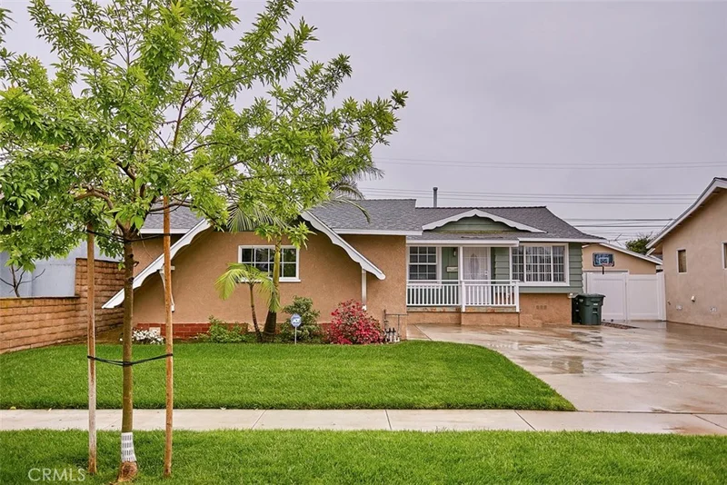 11428 213th, Lakewood, CA 90715