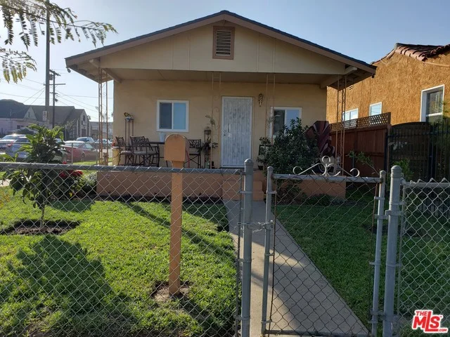 11227 Towne, Los Angeles, CA 90061