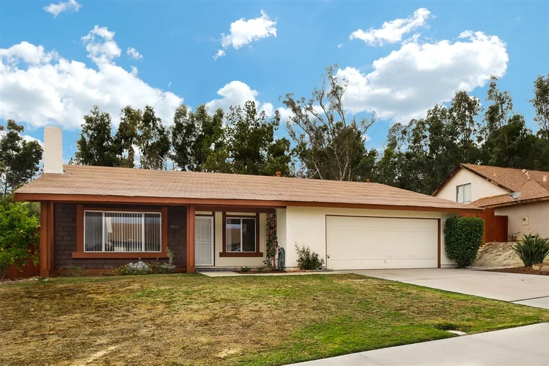 1905 Radford St, Oceanside, CA 92056