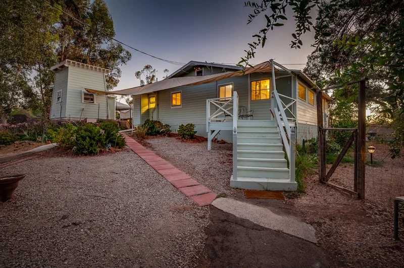 1905 White Oak Dr, Alpine, CA 91901